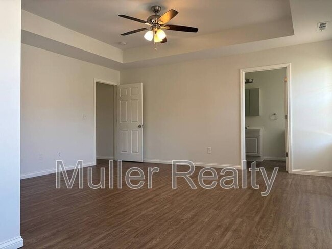 Building Photo - 4805 Fennel Rd