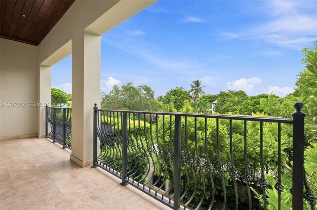 Building Photo - 7541 SW 56th Ct