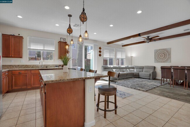 Building Photo - 351 Coolcrest Dr