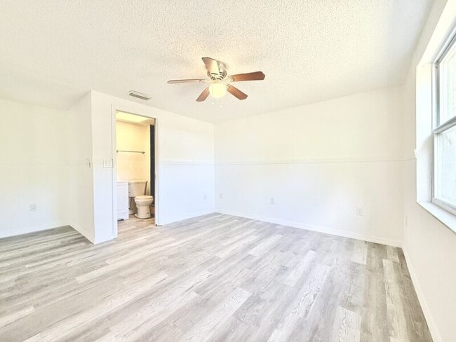 Building Photo - 5707 Quist Dr