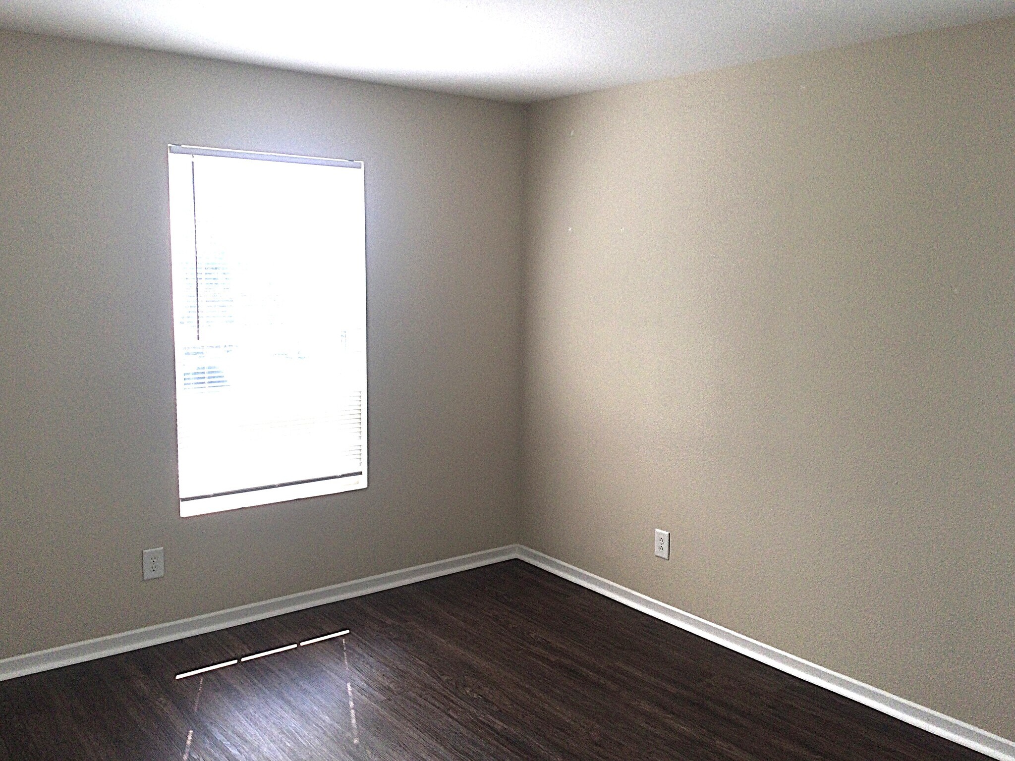 Building Photo - 3244 Underwood Dr