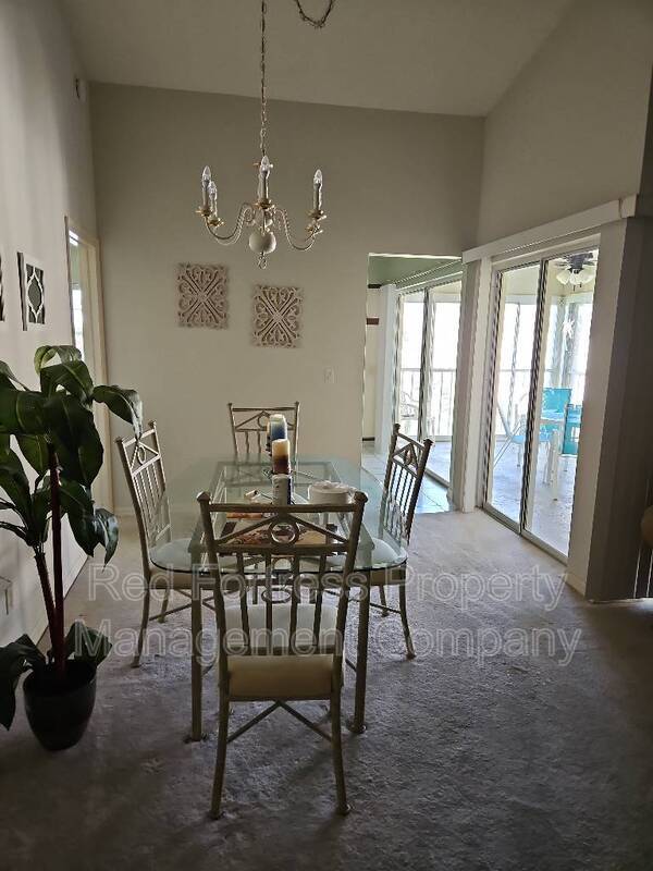 Building Photo - 14977 River Edge Ct