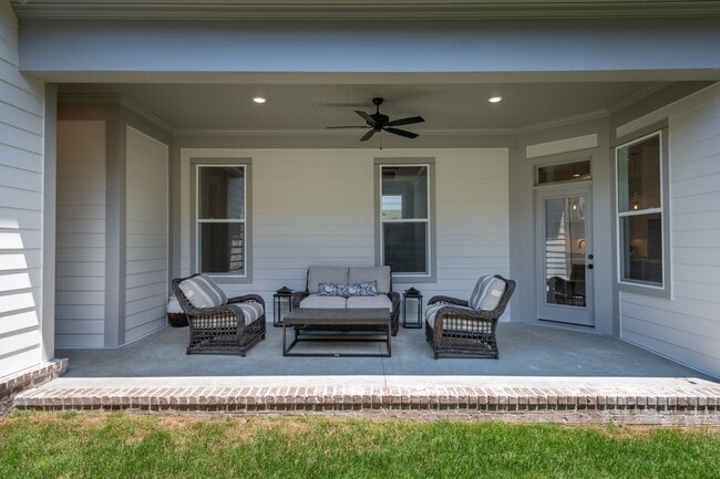 Building Photo - Luxury home in Southbrooke community in Franklin, TN