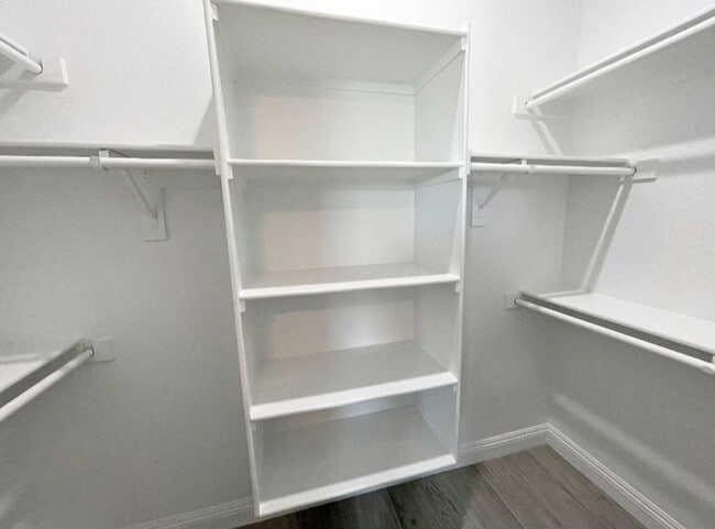 Building Photo - CALVADA VALLEY U3 - Galaxy Street