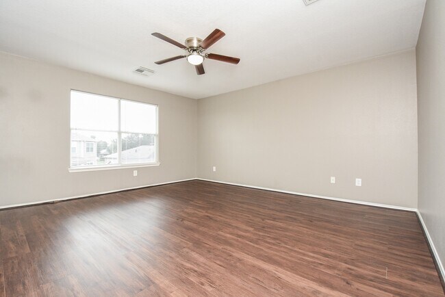 Building Photo - 642 Kiley Dr