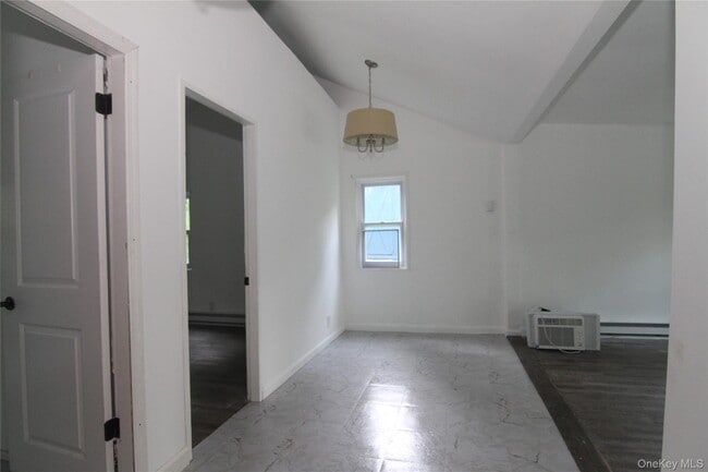 Building Photo - 71 Miller Rd