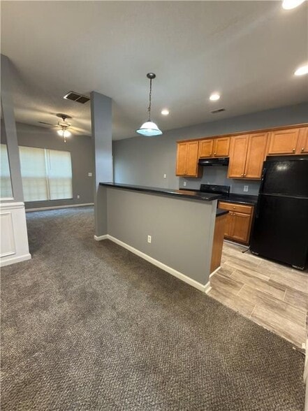 Building Photo - 549 Maggie Ln