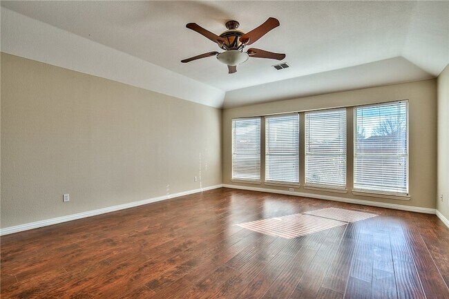 Building Photo - 4424 Maple Shade Ave