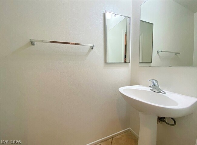 Building Photo - 3311 Fico Ave