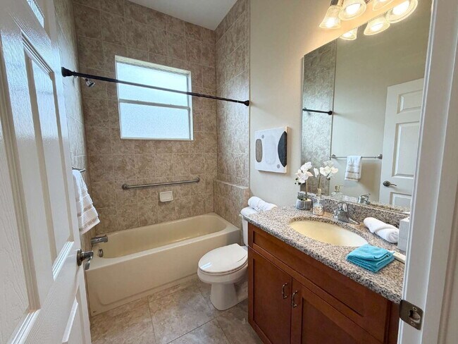 Building Photo - "Unfurnished Home on Golf Course in Hudson, FL - Spacious 1,853 Sq Ft Haven!"