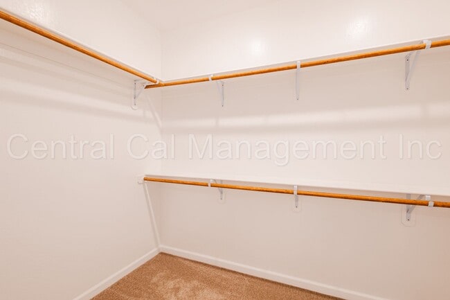 Building Photo - 15810 Cole Brk Ct