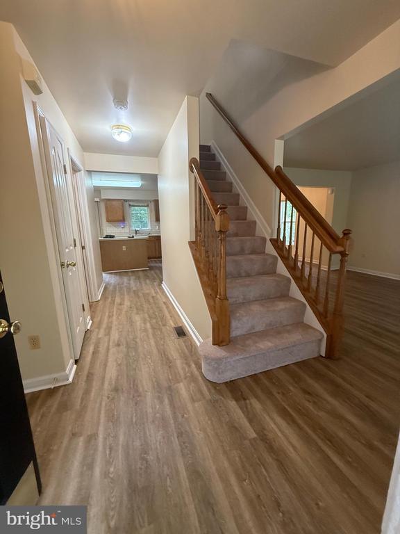 Building Photo - 6632 Dasher Ct