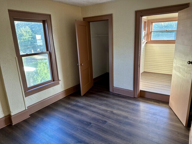 Building Photo - 71 E Ido Ave