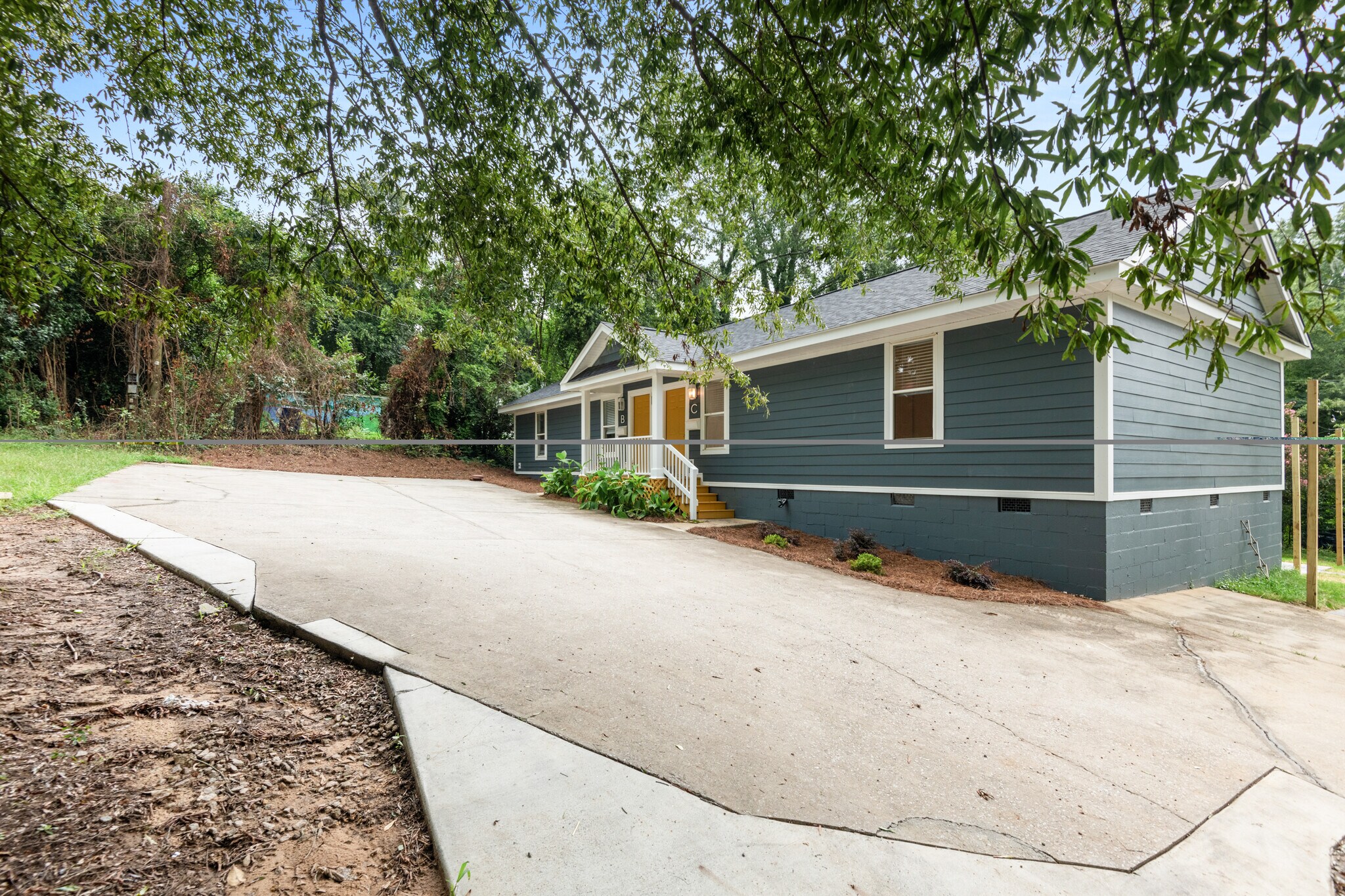 Building Photo - 907 Beaufort St