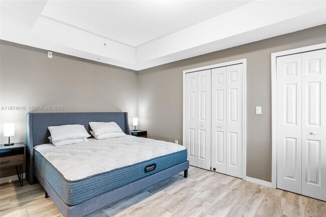 Building Photo - 5271 SW 8th St