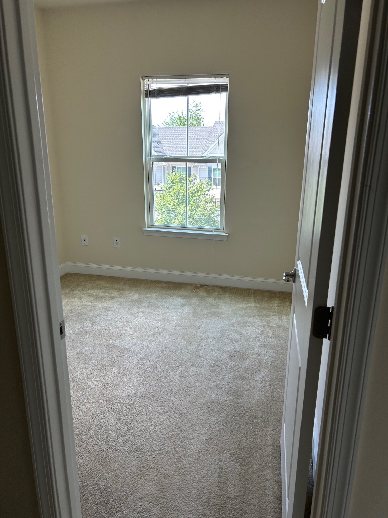 3rd Floor BR 3 - 211 Quarry Point Rd