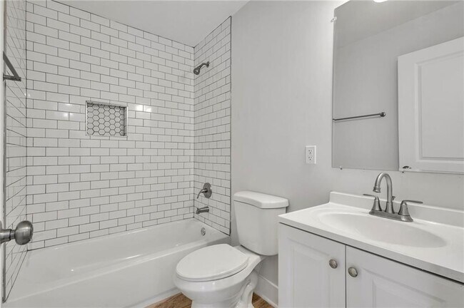Building Photo - 1271 Lorenzo Dr SW