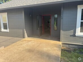 Building Photo - Charming Historic Home for Rent in Downtow...