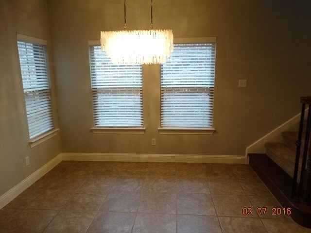 Building Photo - 924 Eagle Creek Trail