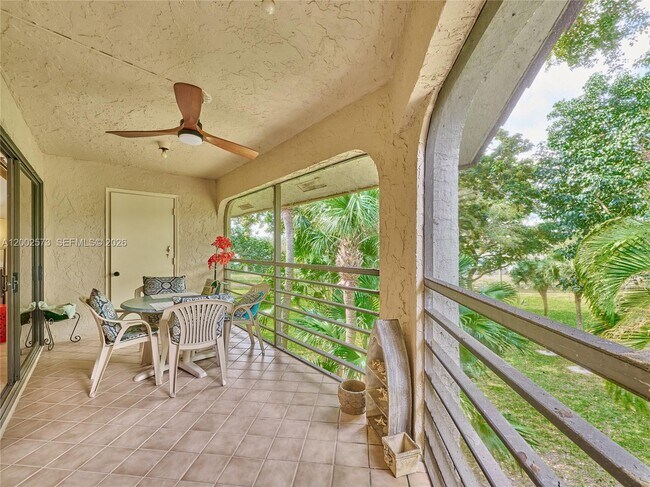 Building Photo - 10143 Mangrove Dr