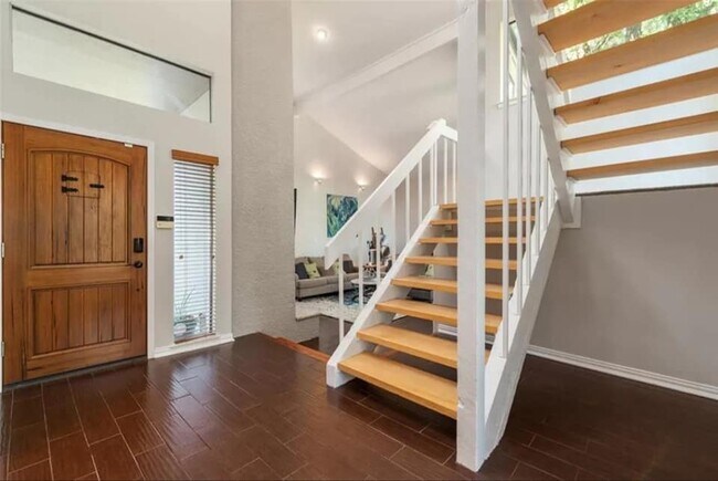 Building Photo - 2304 Wood Cliff Ct