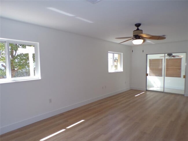 Building Photo - 179 Maria Ct