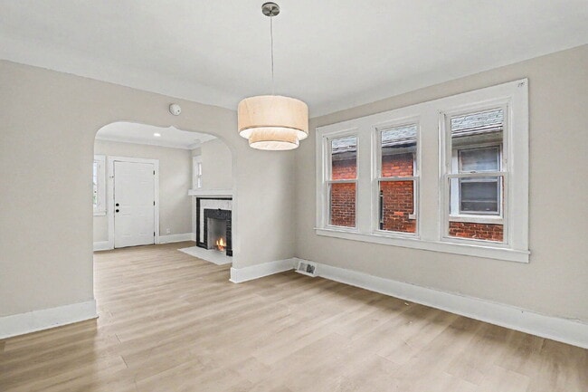 Building Photo - Freshly Updated 3-BR Detroit Rental | Section 8 Applicants Welcome! OWNER SPECIAL- 1/2 off first ...