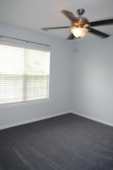Building Photo - 9239 Ducati Ln