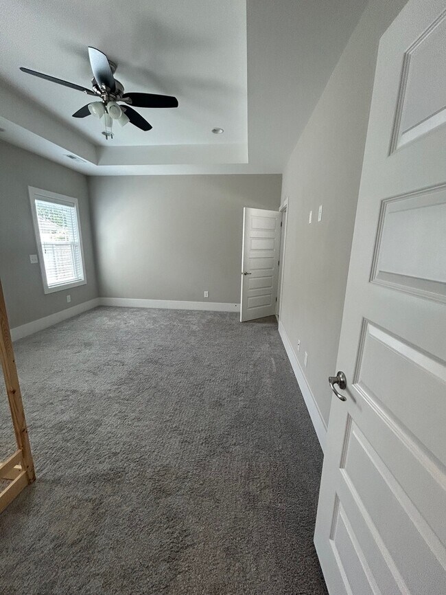 Building Photo - Stunning Home in Melrose 12 South Area...D...