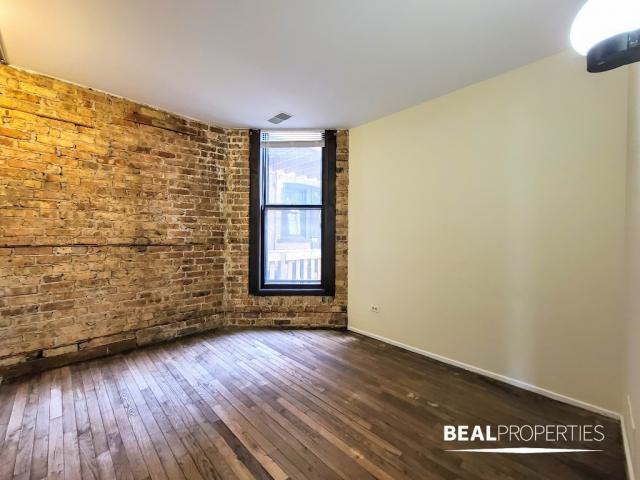 Building Photo - 2 bedroom in CHICAGO IL 60657