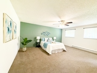 Building Photo - 450 NE Riverhill Dr