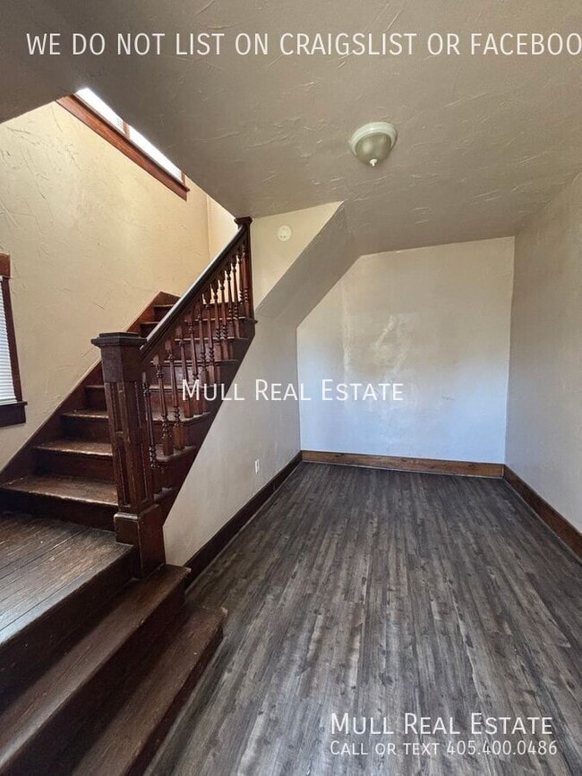 Building Photo - 412 S Evans Ave