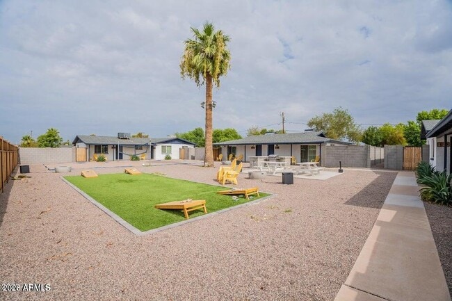 Building Photo - 1156 E Tempe Dr