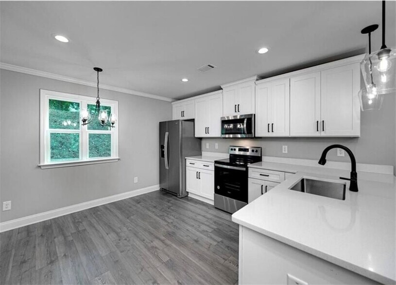 Building Photo - 6290 Akins Way