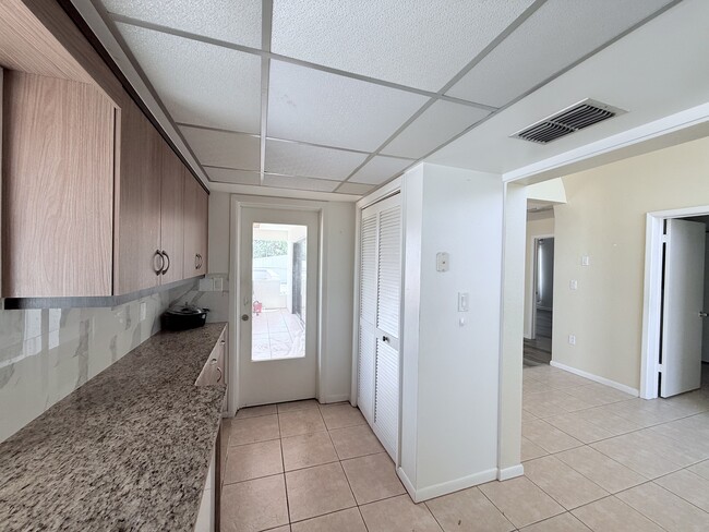Building Photo - 735 Dodecanese Blvd