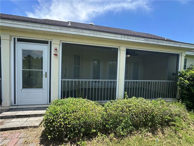 Building Photo - 119 Edge Water Dr