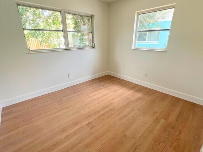 Building Photo - 4787 Tortuga Dr