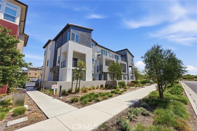 Building Photo - 158 Restore