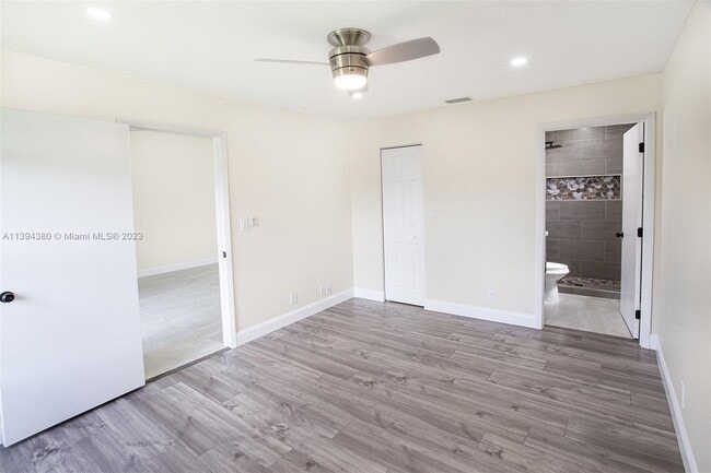 Building Photo - 9431 Boca Cove Cir