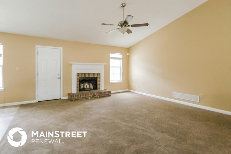 Building Photo - 325 King Henry Rd