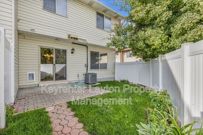 Building Photo - 105 E 820 S