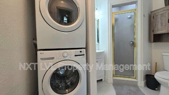 Building Photo - 509 W Olympia Ave