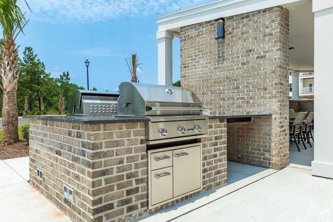 Building Photo - 147 Jade Dr