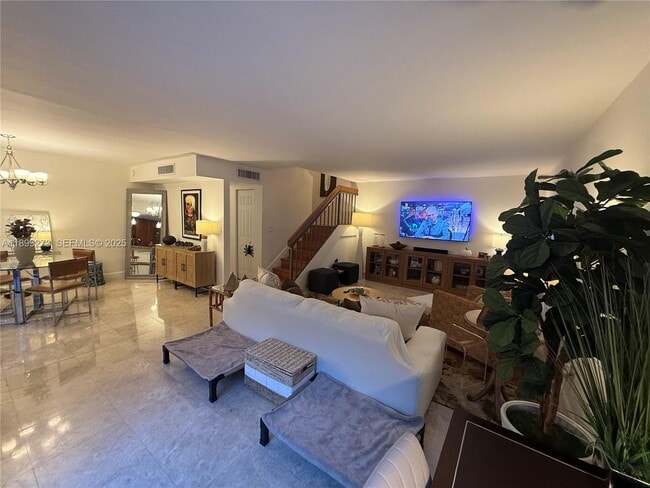 Building Photo - 4708 SW 67th Ave