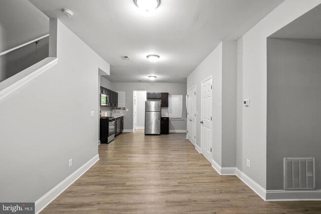 Building Photo - 3914 Ridgewood Ave