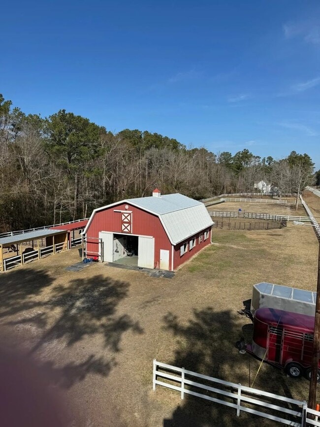 Building Photo - 105 Quarter Horse Run