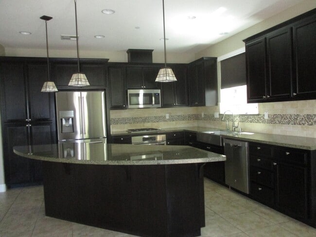 Building Photo - 381 Windsong Way