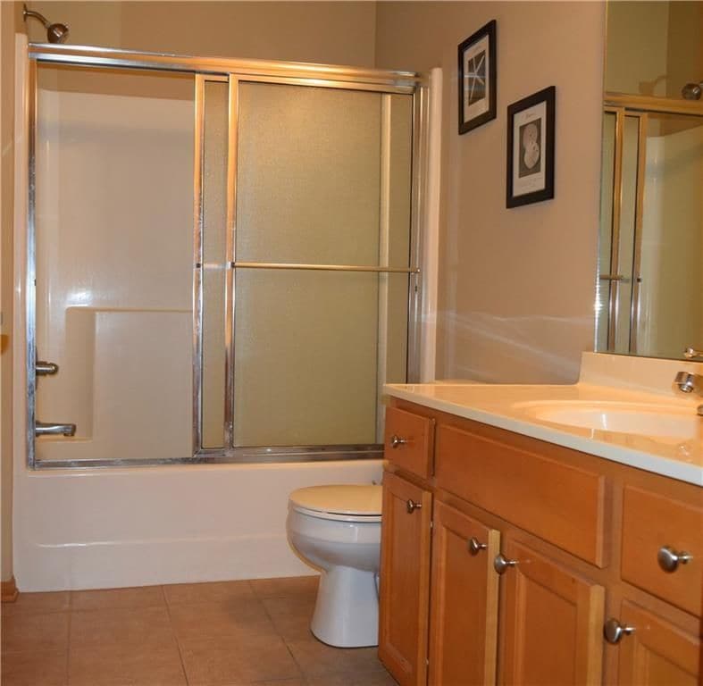 Building Photo - 1815 SW White Birch Cir #5