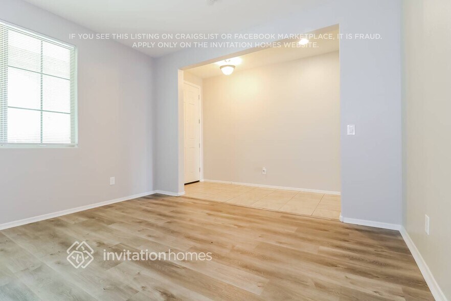 Building Photo - 10229 W Marguerite Ave