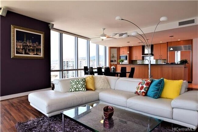 Building Photo - Hokua 3 bedroom corner unit